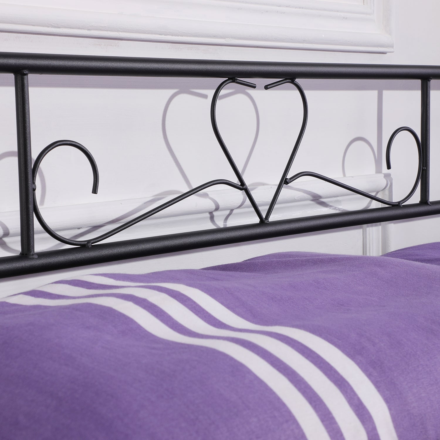 BORINI Heart-shaped Double Metal Bed 143 * 196 cm - Black